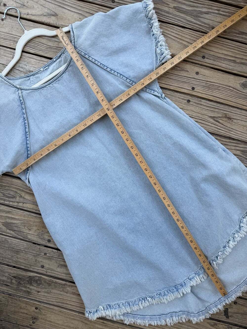Umgee Women's Light Wash Denim High-Low Tunic Dress with Frayed Hem and Pockets - Picture 6 of 6